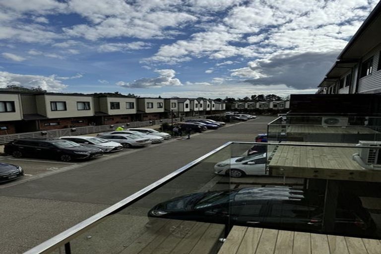 Photo of property in 16 Te Puketoka Lane, Mangere, Auckland, 2022