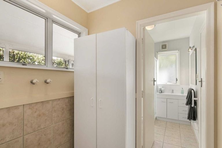 Photo of property in 1/3 Ridd Crescent, Karori, Wellington, 6012