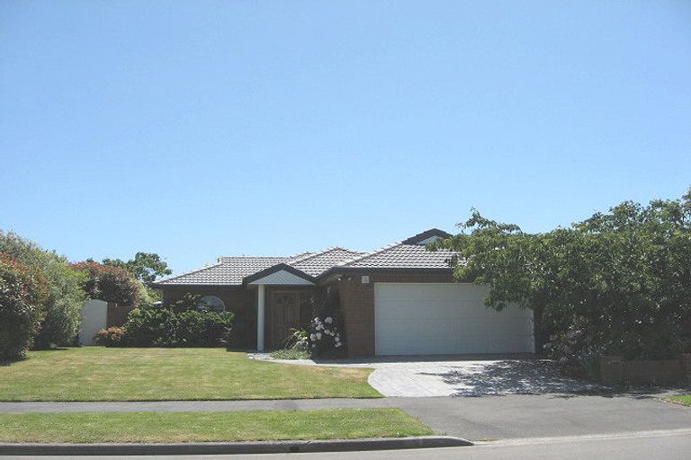 Photo of property in 4 Rue De La Mare, Parklands, Christchurch, 8083