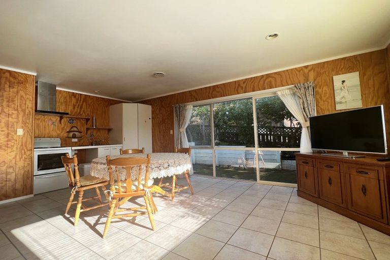 Photo of property in 17 Alec Craig Way, Gulf Harbour, Whangaparaoa, 0930