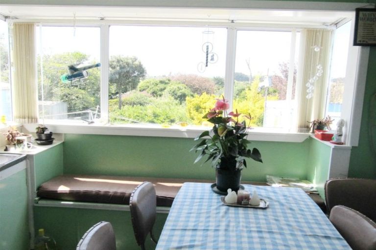 Photo of property in 16 Mason Road, Hawera, 4674