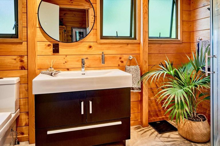 Photo of property in 41 Leeward Drive, Whitby, Porirua, 5024