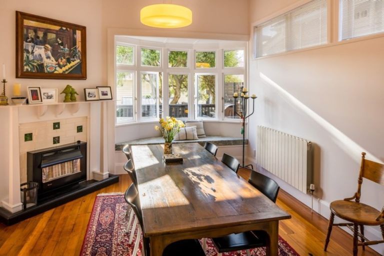 Photo of property in 82 Brougham Street, Mount Victoria, Wellington, 6011