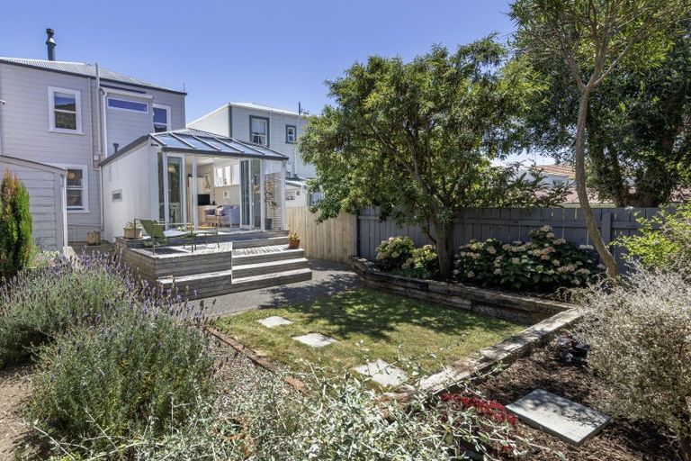 Photo of property in 57 Brougham Street, Mount Victoria, Wellington, 6011