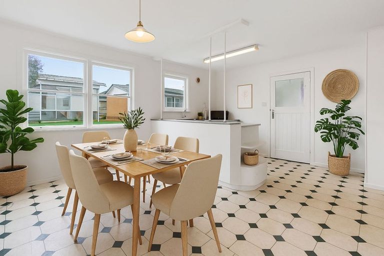 Photo of property in 6 Wellesley Road, Mangere Bridge, Auckland, 2022