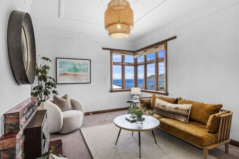 Photo of property in 155 Severn Street, Island Bay, Wellington, 6023