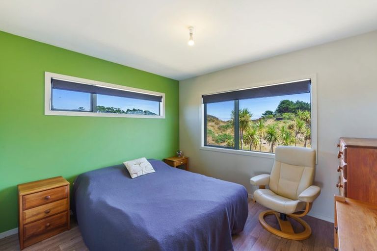Photo of property in 17 Henham Lane, Waikawa Beach, Levin, 5573