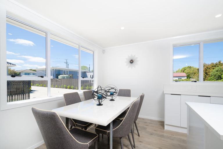 Photo of property in 16a Tapu Road, Huapai, Kumeu, 0810