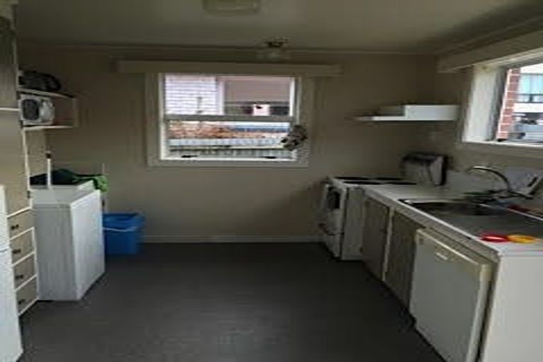 Photo of property in 56 Howe Street, North Dunedin, Dunedin, 9016