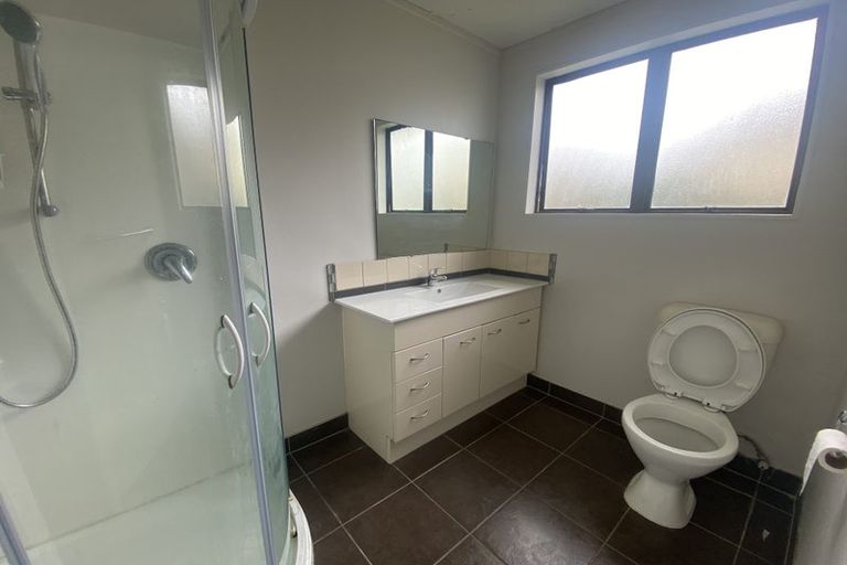 Photo of property in 1/19 Silver Creek Road, Weymouth, Auckland, 2103