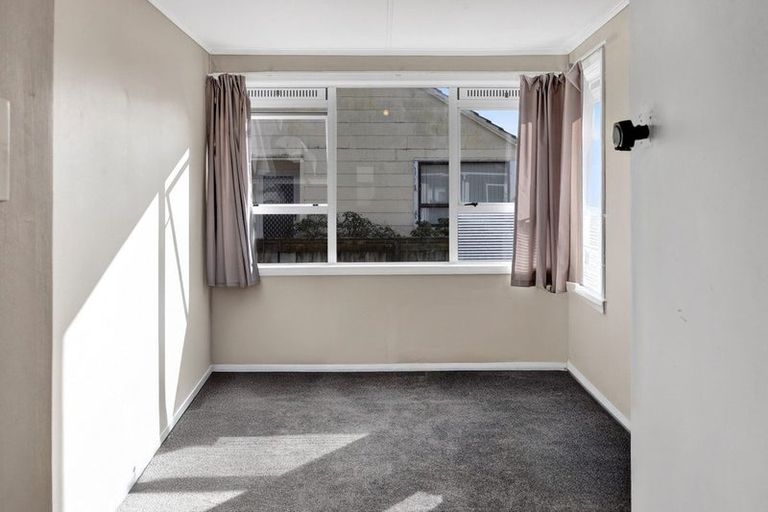 Photo of property in 5 Derby Street, Eltham, 4322