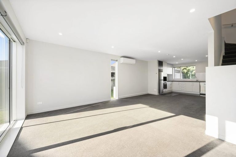 Photo of property in 10/2 Stone Street, Miramar, Wellington, 6022