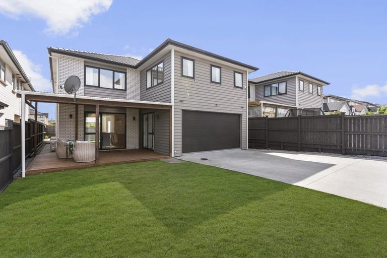 Photo of property in 403 Ormiston Road, Flat Bush, Auckland, 2019