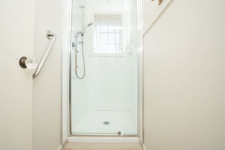 Photo of property in 65 Poaka Avenue, Dinsdale, Hamilton, 3204