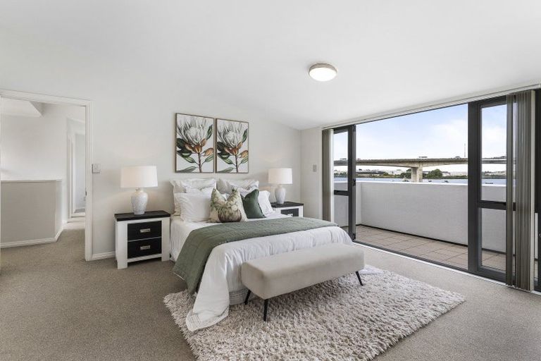 Photo of property in 17e Pakuranga Road, Pakuranga, Auckland, 2010