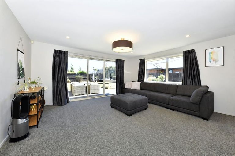 Photo of property in 16 Bradbury Avenue, Rolleston, 7614