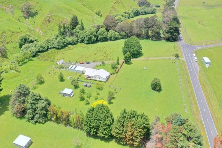 Photo of property in 709 Weber Road, Waitahora, Dannevirke, 4971