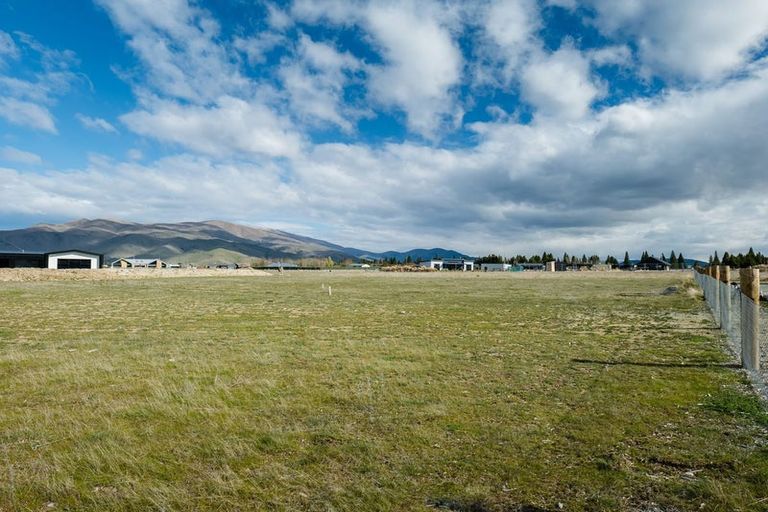 Photo of property in 7 Tussock Crescent, Twizel, 7901