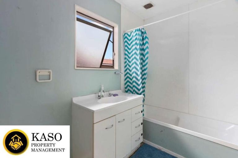 Photo of property in 3/26 Queen Mary Avenue, New Lynn, Auckland, 0600