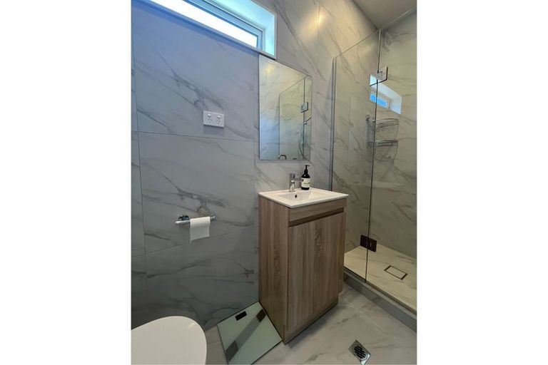 Photo of property in 8/18 Ludlow Terrace, Totara Vale, Auckland, 0627