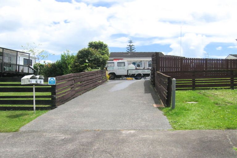 Photo of property in 2/9 Abelia Place, Papatoetoe, Auckland, 2025