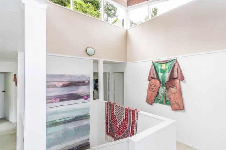 Photo of property in 90 Wood Bay Road, Titirangi, Auckland, 0604