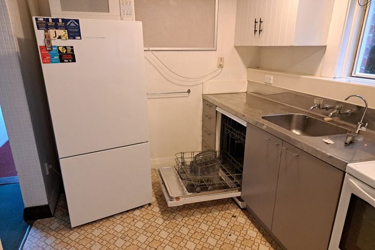 Photo of property in 5 Dundas Street, North Dunedin, Dunedin, 9016