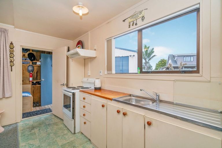 Photo of property in 17b Meadow Drive, Whitianga, 3510