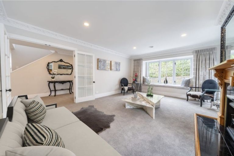 Photo of property in 29 Padnell Crescent, Paparangi, Wellington, 6037