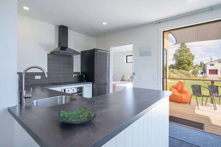 Photo of property in 6 Iwa Street, Mapua, 7005