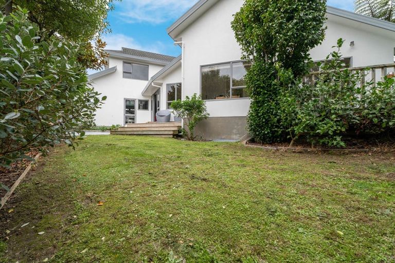 Photo of property in 2 Myers Grove, Churton Park, Wellington, 6037