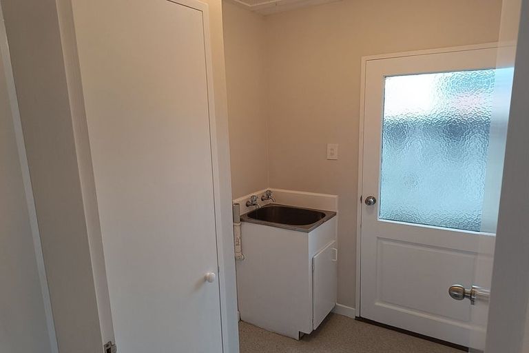 Photo of property in 3/990 High Street, Avalon, Lower Hutt, 5011