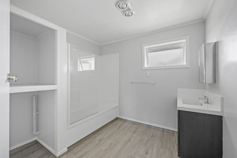 Photo of property in 74 Awakino Point Road East, Awakino Point, Dargaville, 0372