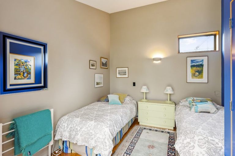 Photo of property in 5 Nuhaka Place, Paraparaumu Beach, Paraparaumu, 5032