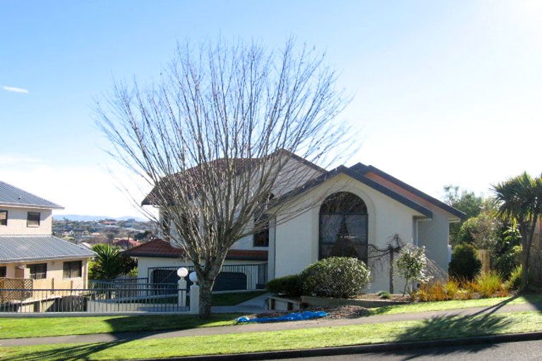 Photo of property in 12 Greenfield Drive, Western Heights, Hamilton, 3200