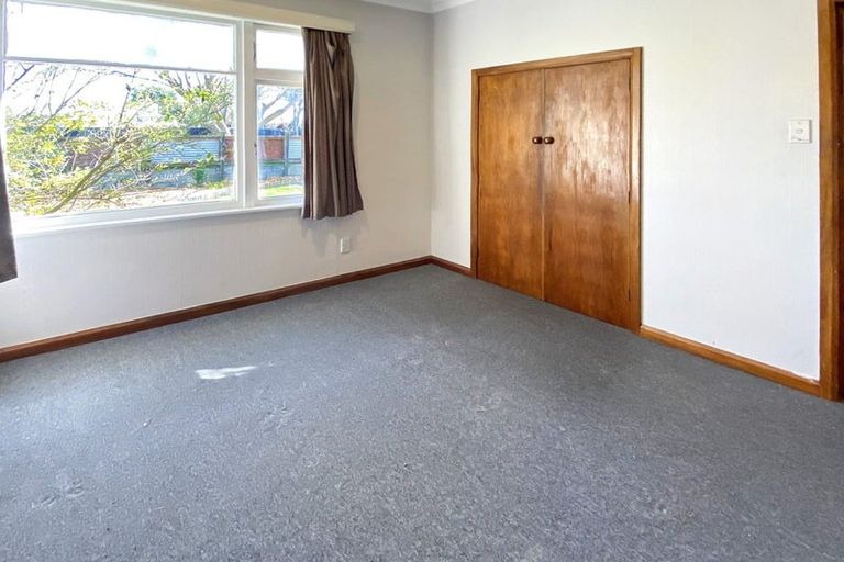 Photo of property in 16 Liverpool Street, Takaro, Palmerston North, 4412