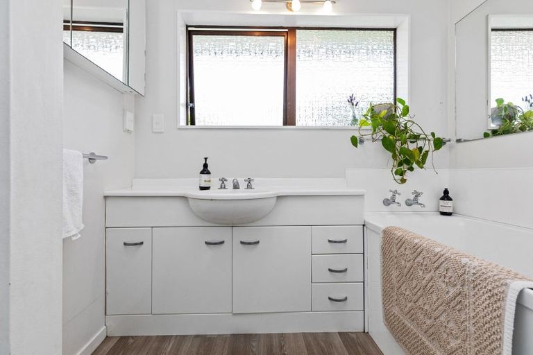 Photo of property in 8 Lochinvar Place, Hairini, Tauranga, 3112