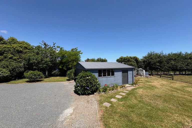 Photo of property in 38 Garth Road, Levin, 5571