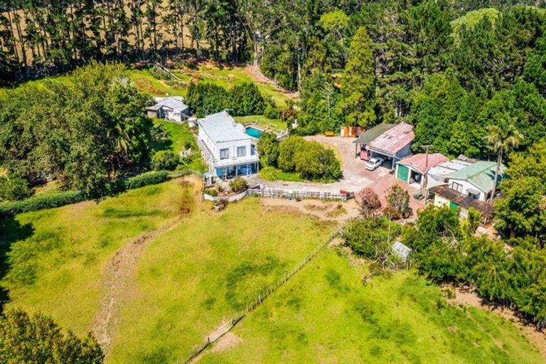 Photo of property in 65 Annett Road, Kumeu, 0891