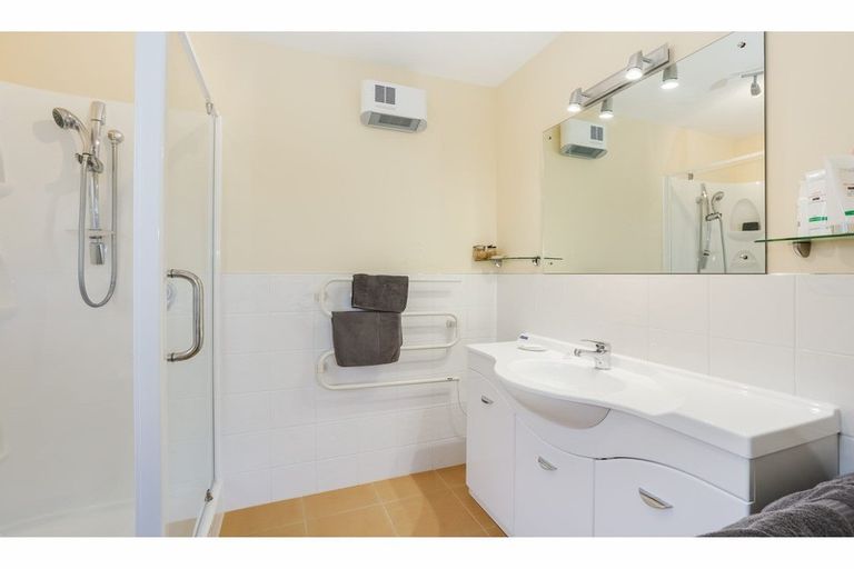 Photo of property in 9 Clearwater Terrace, Brown Owl, Upper Hutt, 5018