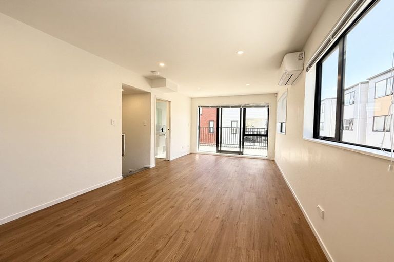 Photo of property in 1/5 Chevis Place, Pakuranga, Auckland, 2010