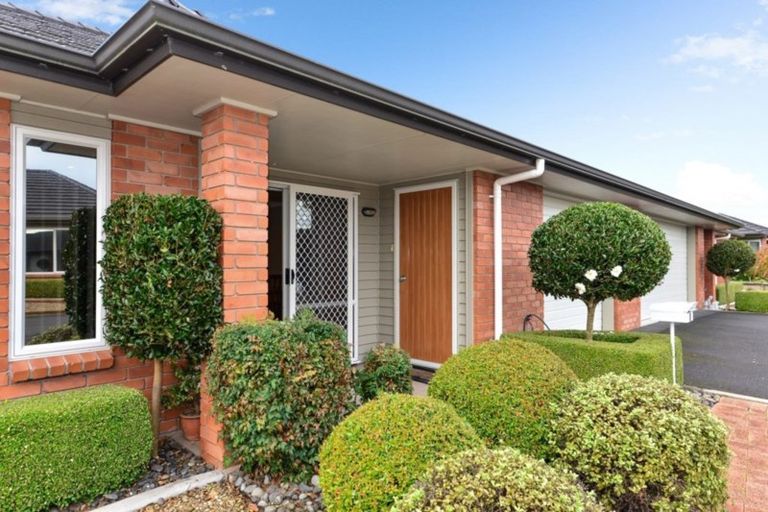 Photo of property in 5 Walter Court, Cambridge, 3434