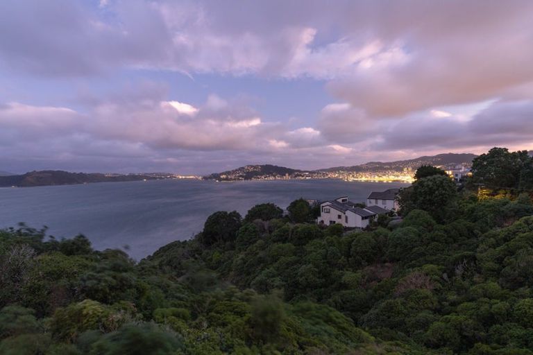 Photo of property in 2/72 Homebush Road, Khandallah, Wellington, 6035