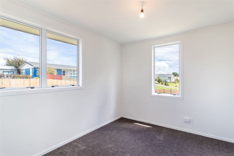 Photo of property in 73 Calthorp Close, Favona, Auckland, 2024
