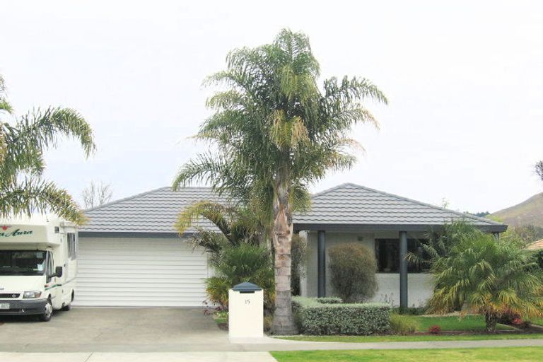 Photo of property in 15 Kensington Drive, Taradale, Napier, 4112