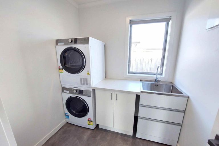 Photo of property in 41 Whiteley Street, Moturoa, New Plymouth, 4310