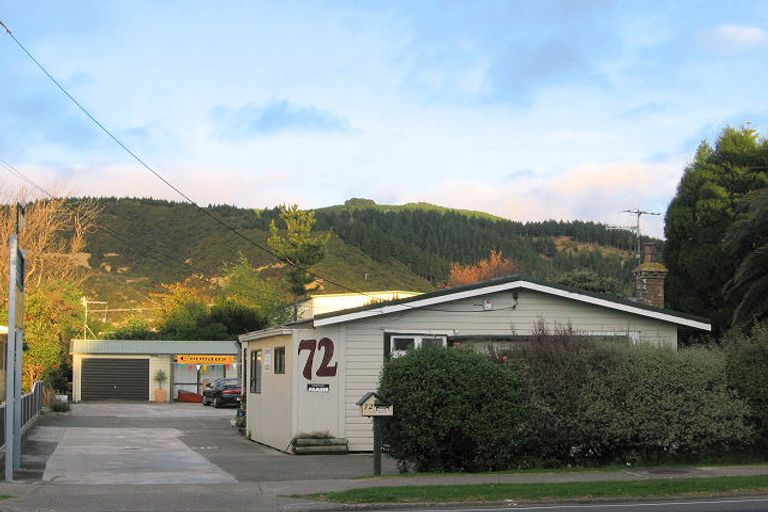 Photo of property in 72 Amohia Street, Paraparaumu, 5032