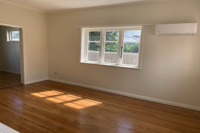 Photo of property in 21 Waiwhetu Road, Waiwhetu, Lower Hutt, 5010