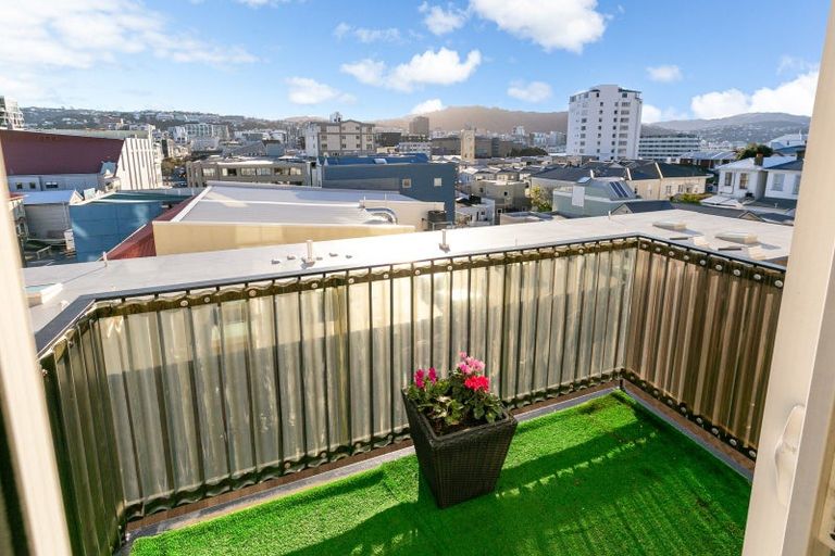 Photo of property in 12/37 Majoribanks Street, Mount Victoria, Wellington, 6011