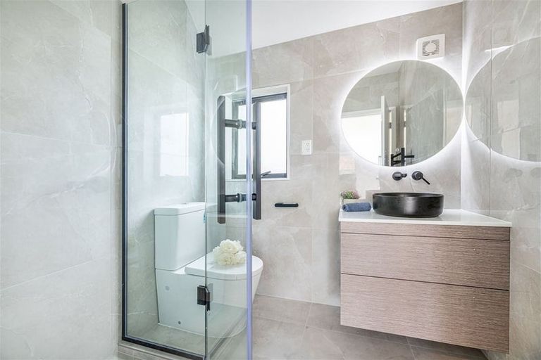 Photo of property in 14b Firth Road, Torbay, Auckland, 0630